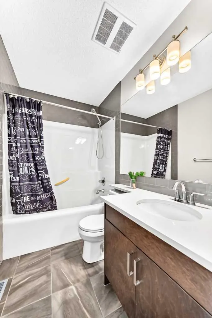 47 Sage Bluff Mews NW Calgary AB T3R 0X5