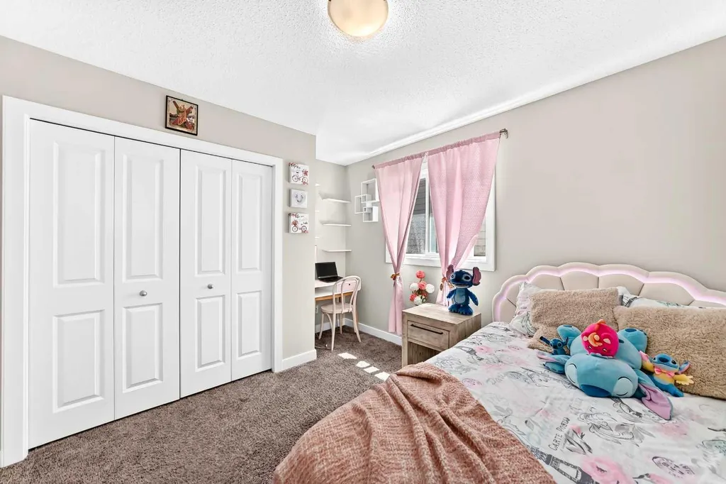 47 Sage Bluff Mews NW Calgary AB T3R 0X5