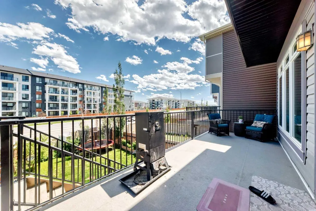 47 Sage Bluff Mews NW Calgary AB T3R 0X5