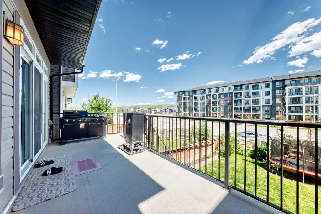 47 Sage Bluff Mews NW Calgary AB T3R 0X5