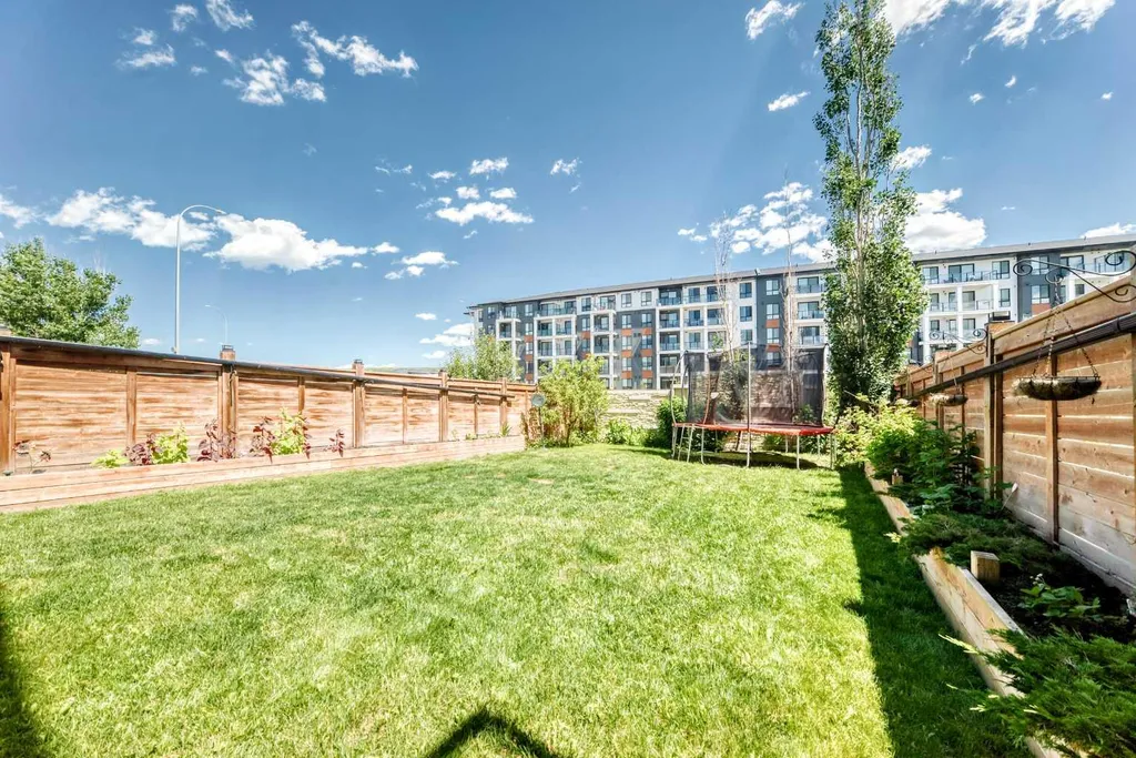 47 Sage Bluff Mews NW Calgary AB T3R 0X5