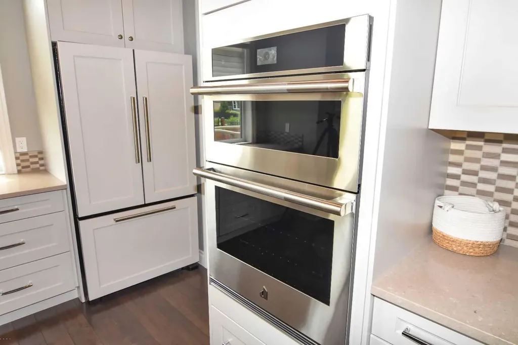 800 East Lakeview Road Chestermere AB T1X 1R2