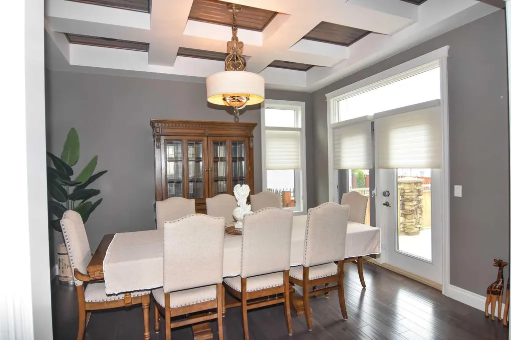 800 East Lakeview Road Chestermere AB T1X 1R2