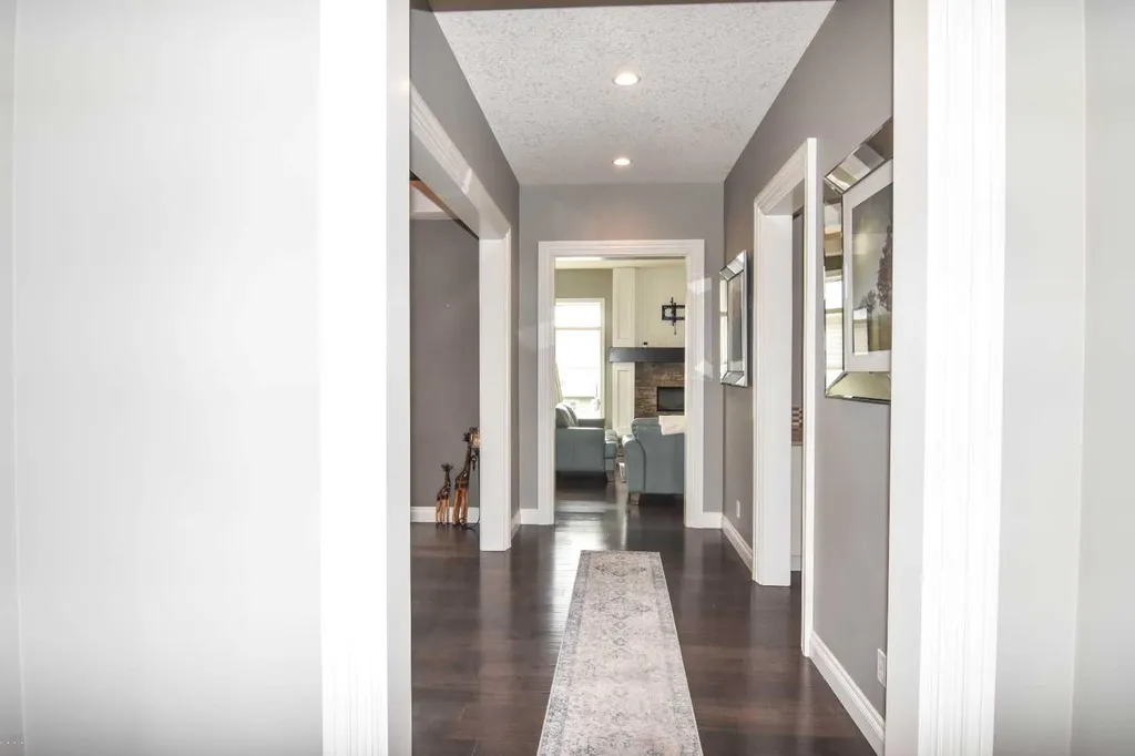 800 East Lakeview Road Chestermere AB T1X 1R2