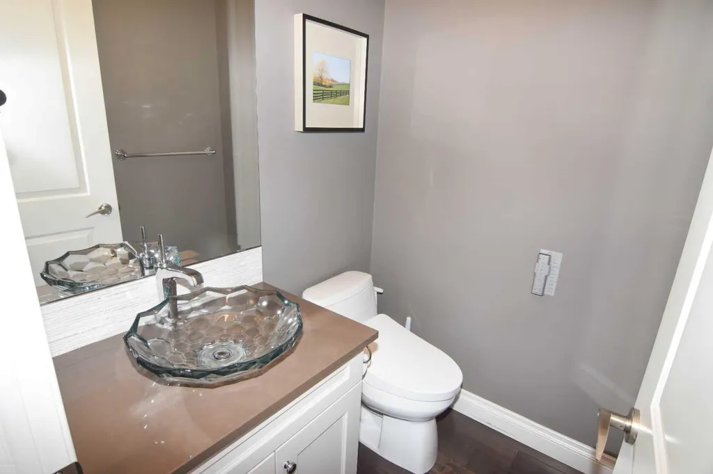 800 East Lakeview Road Chestermere AB T1X 1R2