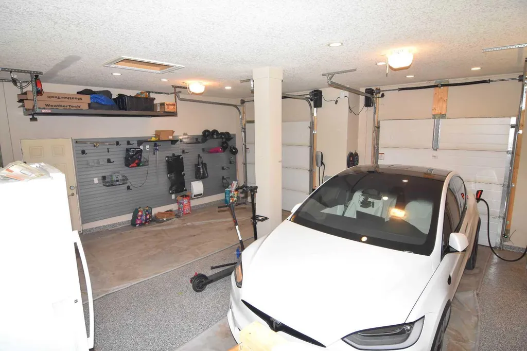 800 East Lakeview Road Chestermere AB T1X 1R2