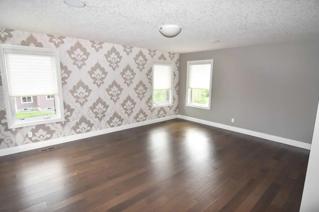 800 East Lakeview Road Chestermere AB T1X 1R2