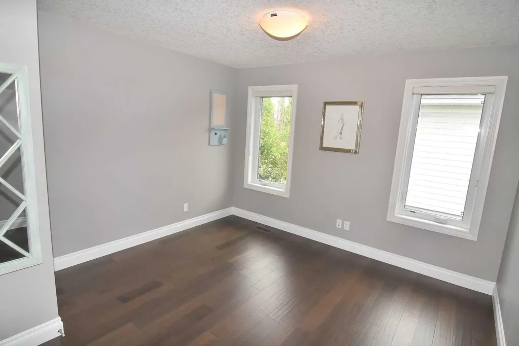 800 East Lakeview Road Chestermere AB T1X 1R2