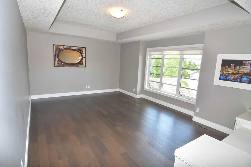 800 East Lakeview Road Chestermere AB T1X 1R2