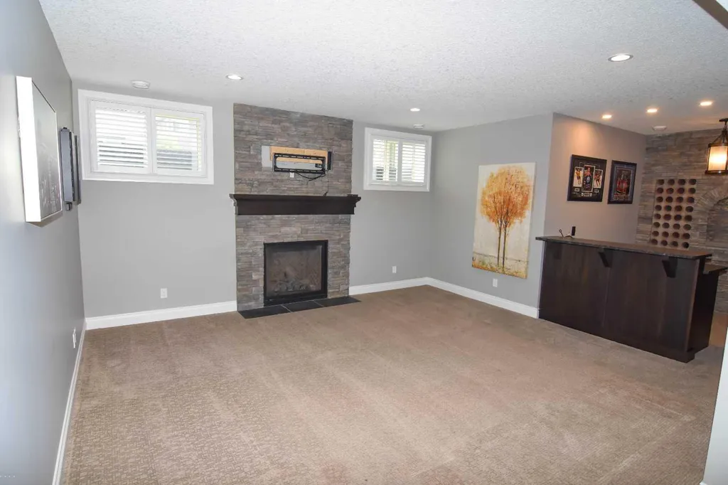 800 East Lakeview Road Chestermere AB T1X 1R2