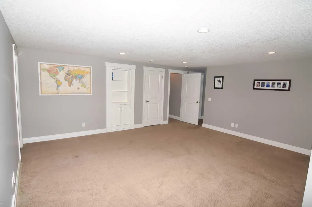 800 East Lakeview Road Chestermere AB T1X 1R2