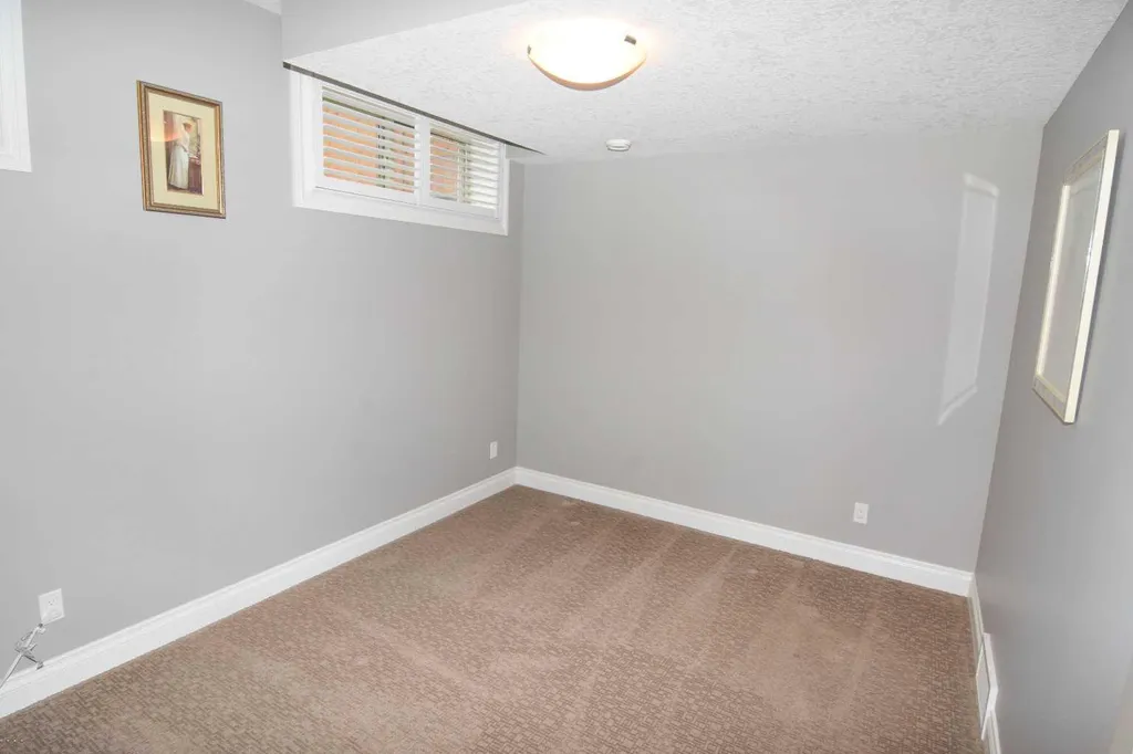800 East Lakeview Road Chestermere AB T1X 1R2