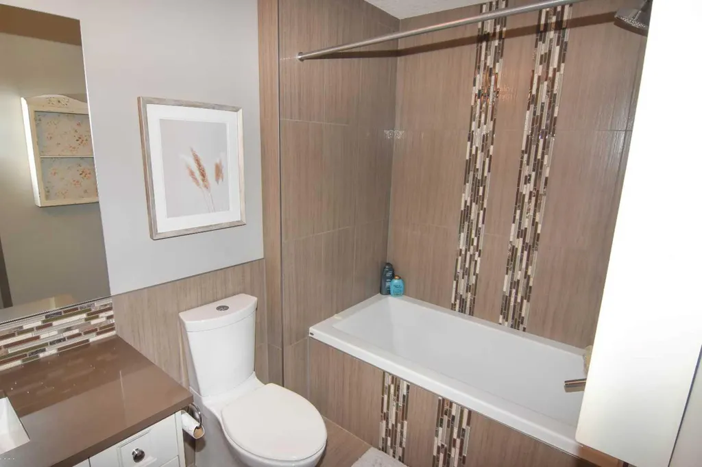 800 East Lakeview Road Chestermere AB T1X 1R2