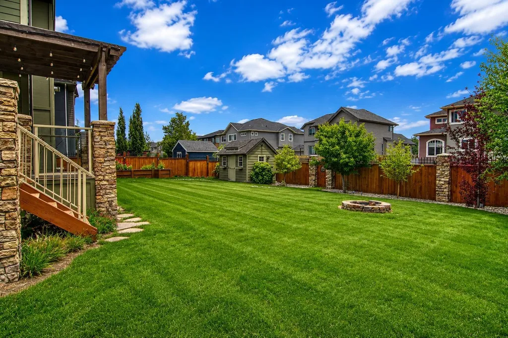 800 East Lakeview Road Chestermere AB T1X 1R2