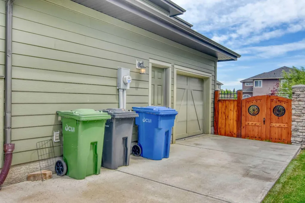 800 East Lakeview Road Chestermere AB T1X 1R2