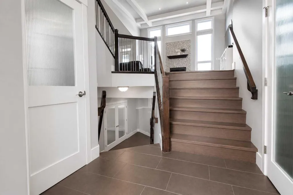 378 Webster Drive Red Deer AB T4N 1E2
