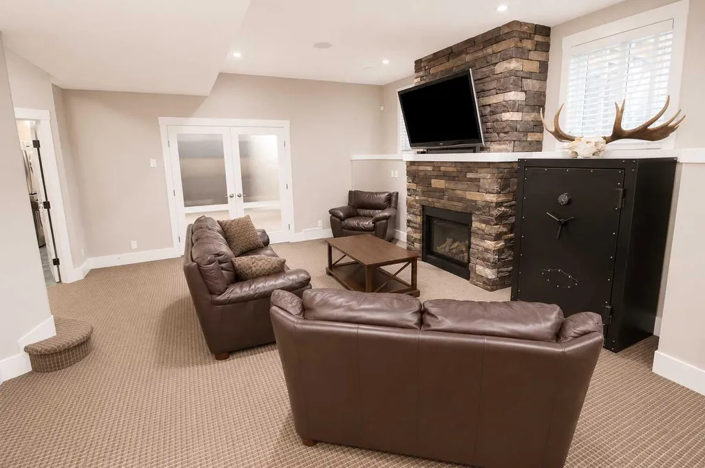 378 Webster Drive Red Deer AB T4N 1E2