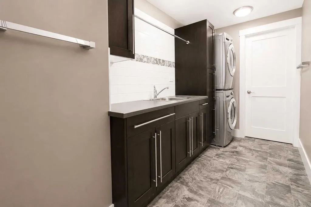 378 Webster Drive Red Deer AB T4N 1E2