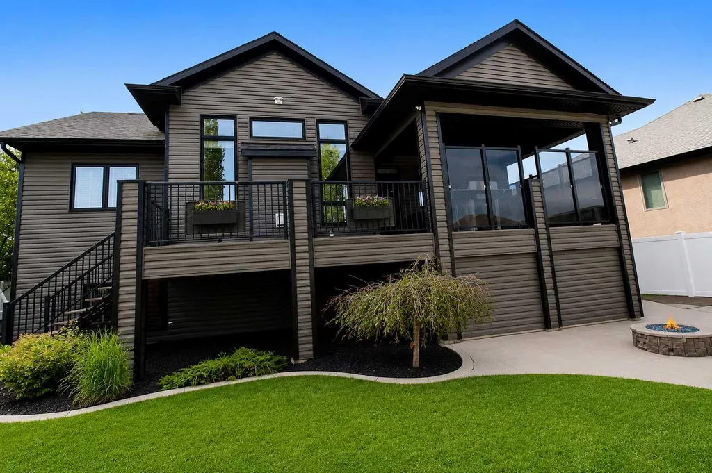 378 Webster Drive Red Deer AB T4N 1E2