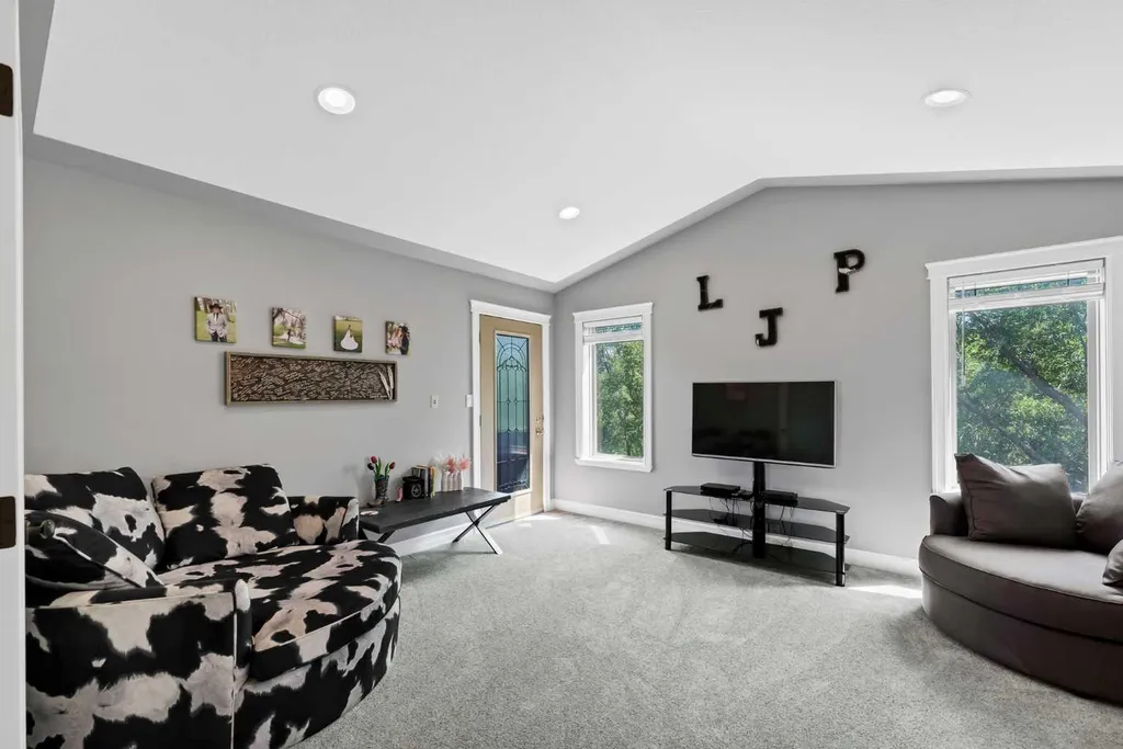 607 Tokar Road Seven Persons AB T0K 1Z0
