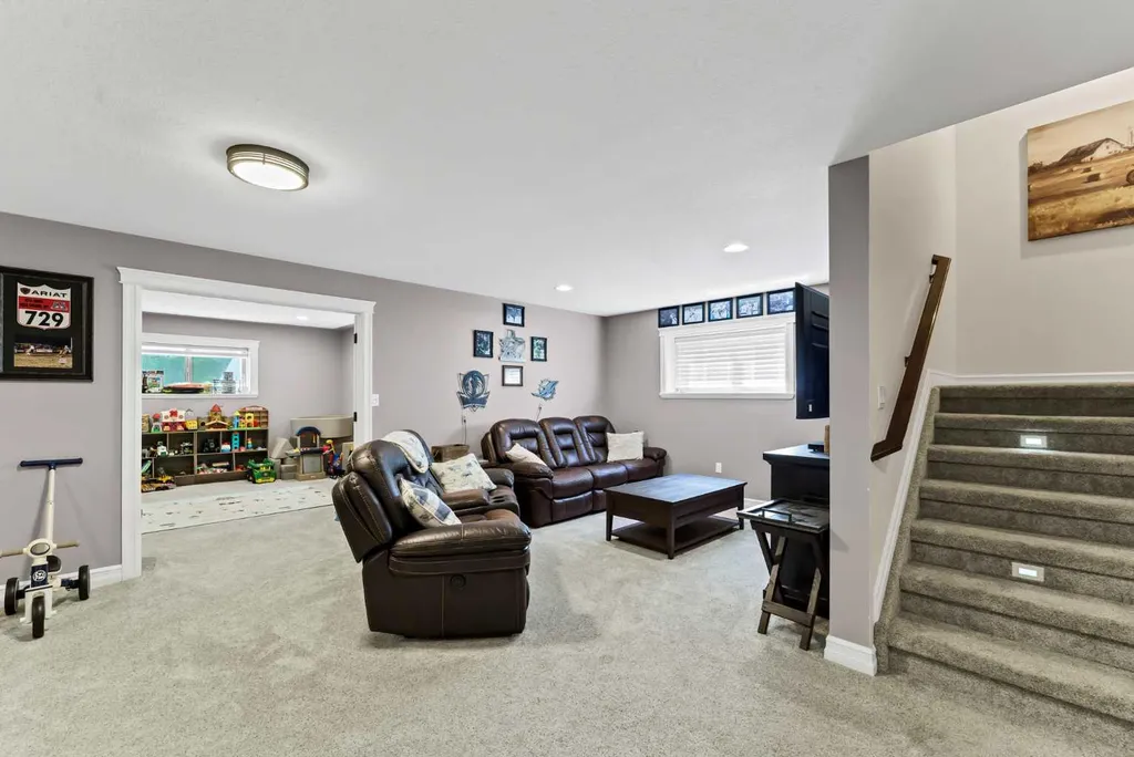 607 Tokar Road Seven Persons AB T0K 1Z0