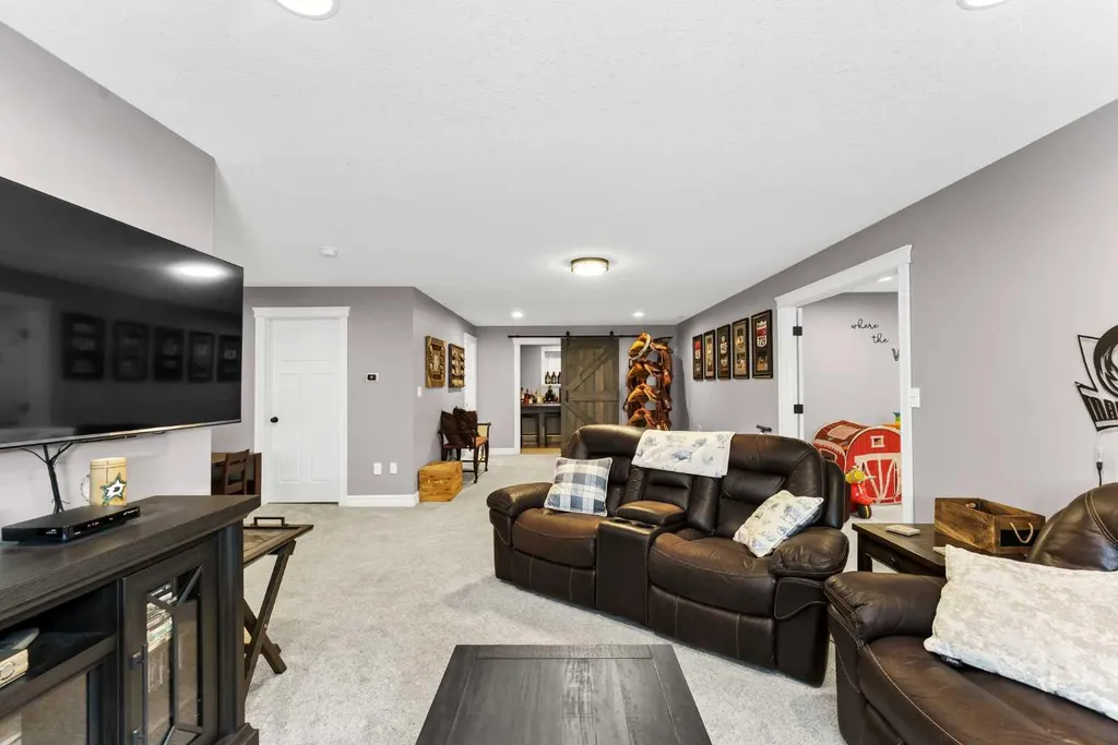 607 Tokar Road Seven Persons AB T0K 1Z0