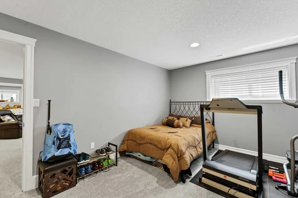 607 Tokar Road Seven Persons AB T0K 1Z0