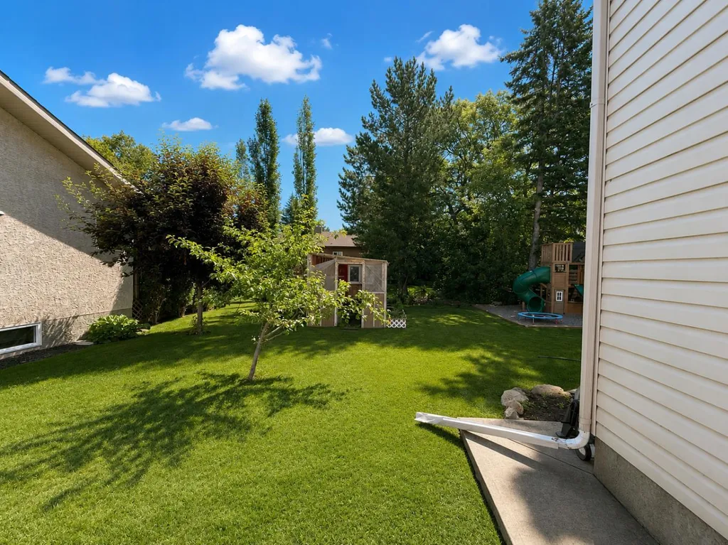 150 Balsam Crescent Olds AB T4H 1M4