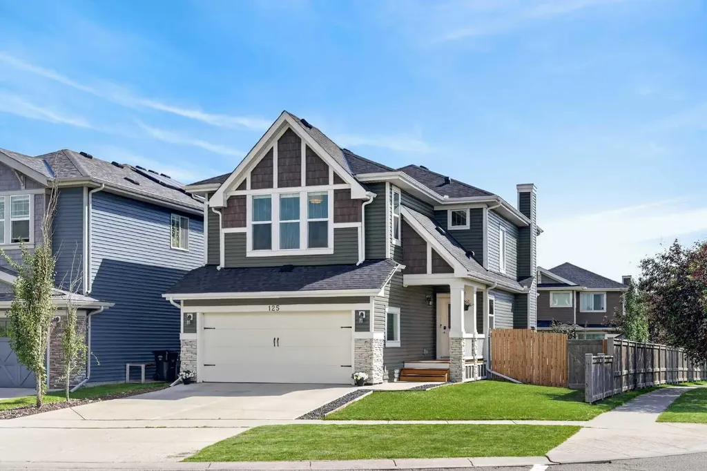 125 Sherwood Gate NW Calgary AB T3R 0N9