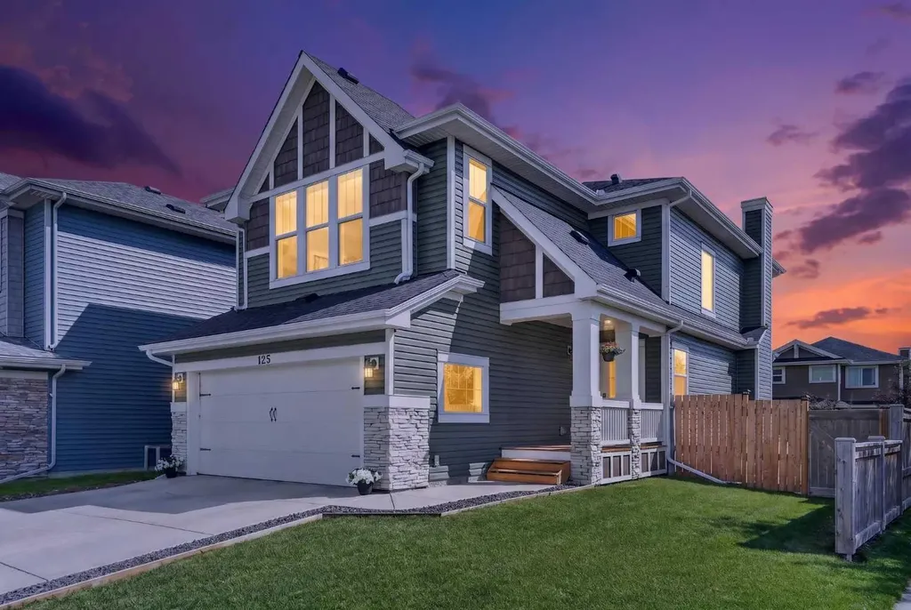 125 Sherwood Gate NW Calgary AB T3R 0N9