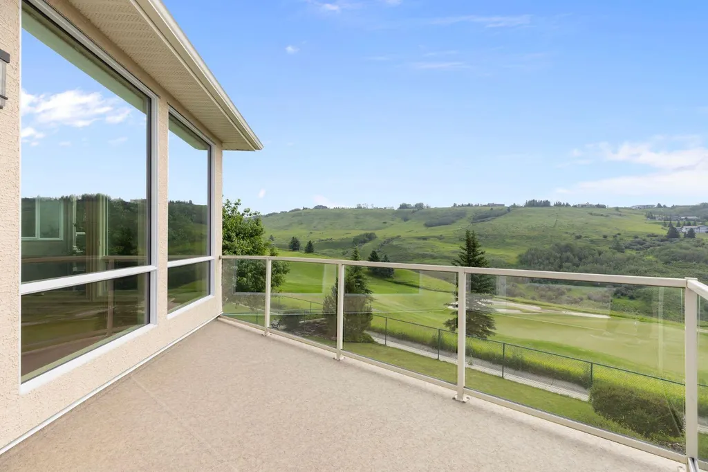131 Gleneagles Terrace Cochrane AB T4C 1W6