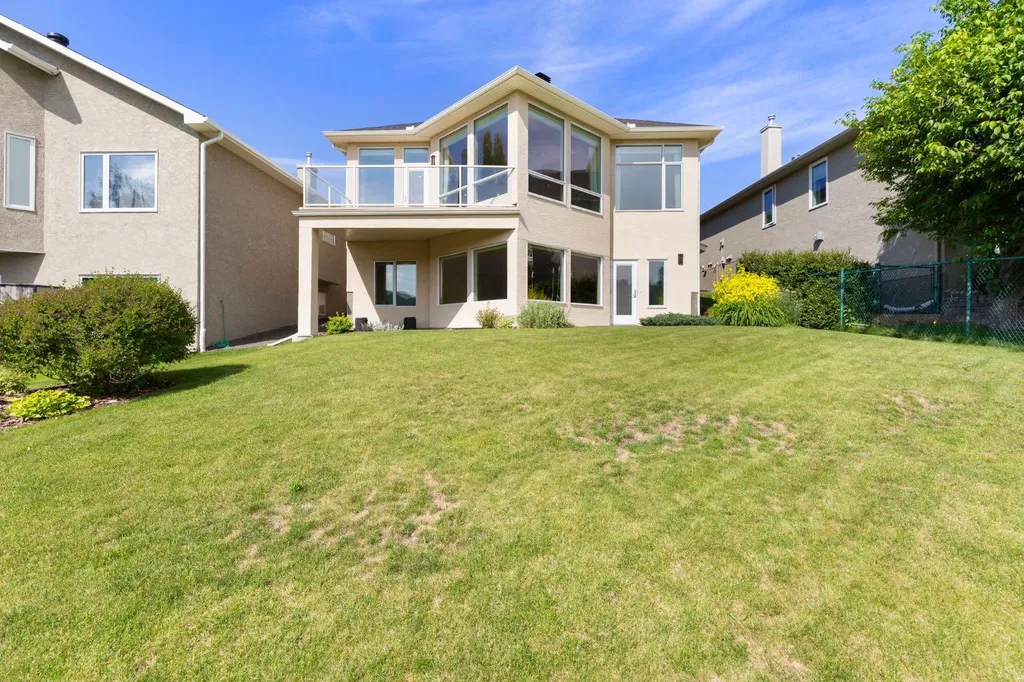 131 Gleneagles Terrace Cochrane AB T4C 1W6