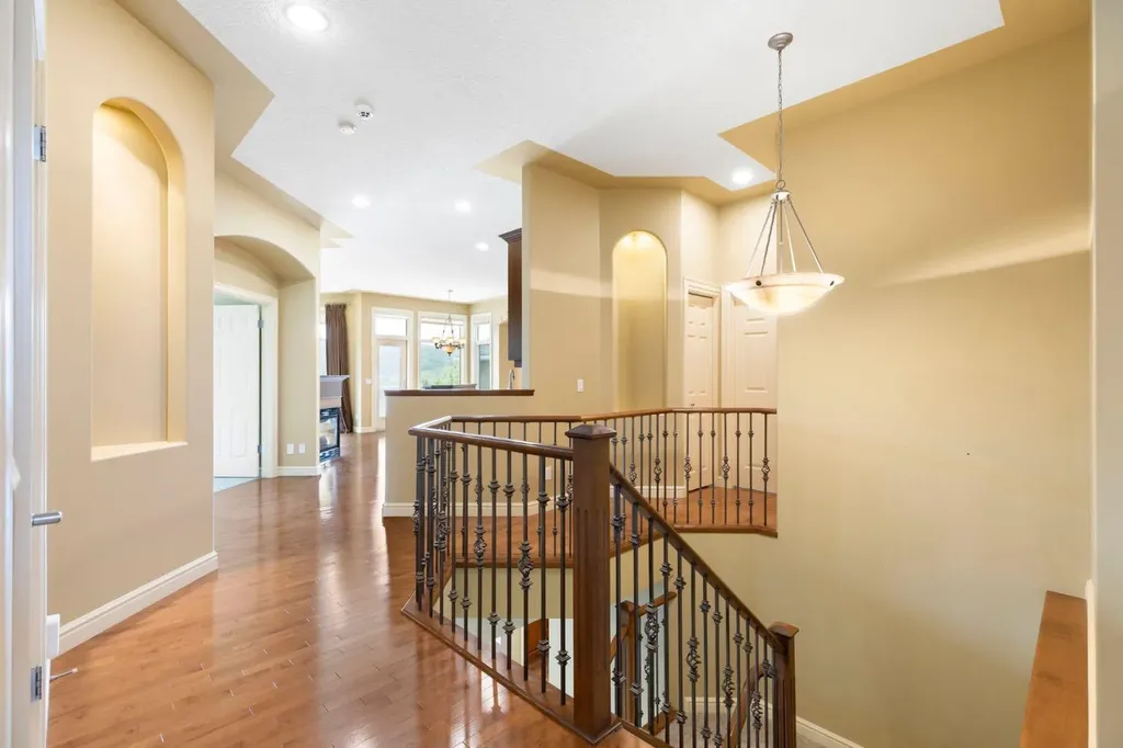 131 Gleneagles Terrace Cochrane AB T4C 1W6