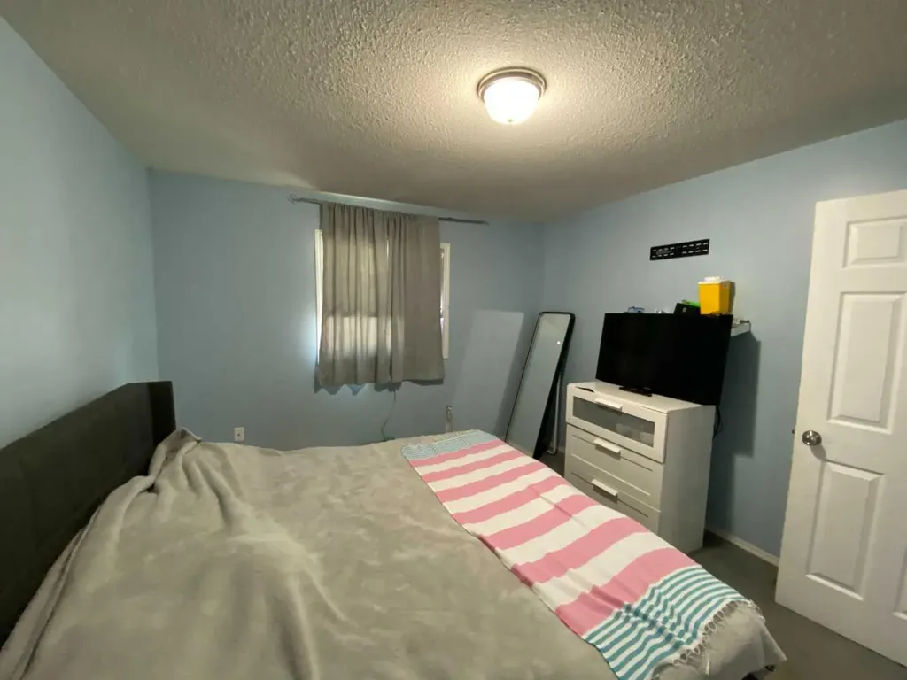 220 16 Street E Brooks AB T1R 1K3