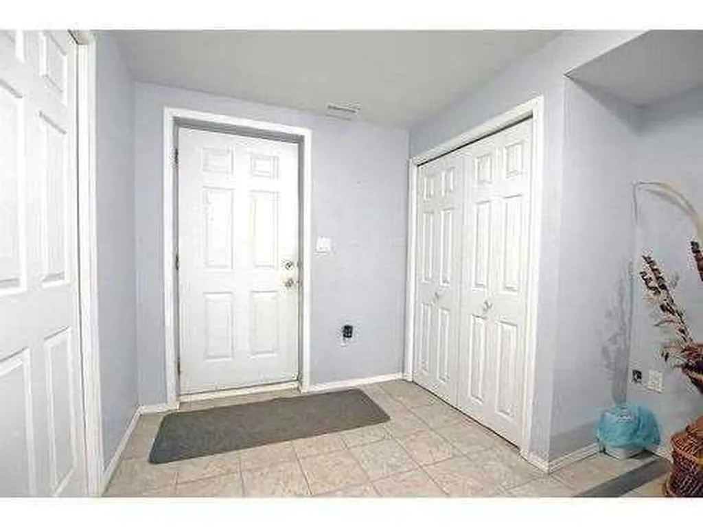 220 16 Street E Brooks AB T1R 1K3
