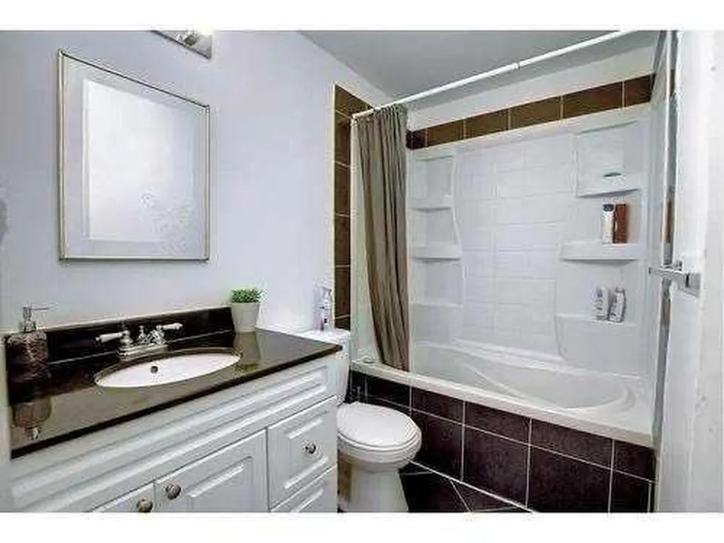 220 16 Street E Brooks AB T1R 1K3