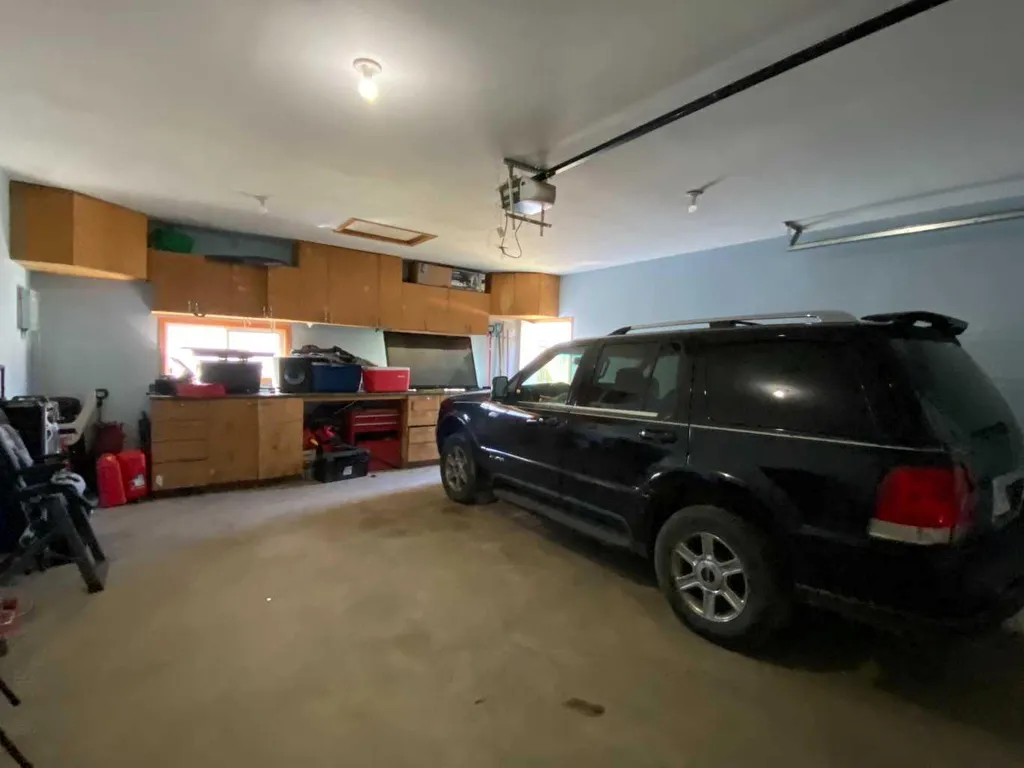 220 16 Street E Brooks AB T1R 1K3