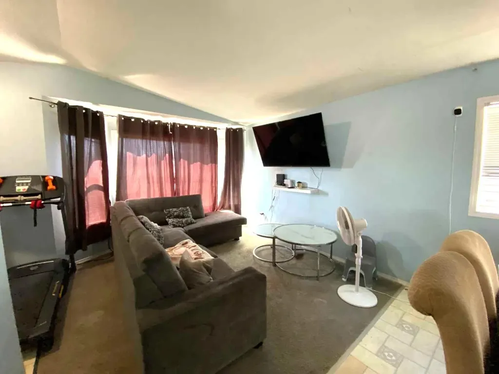 220 16 Street E Brooks AB T1R 1K3
