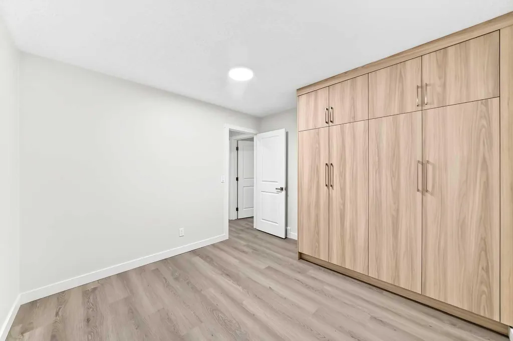 3319 Radcliffe Drive SE Calgary AB T2A 5X3
