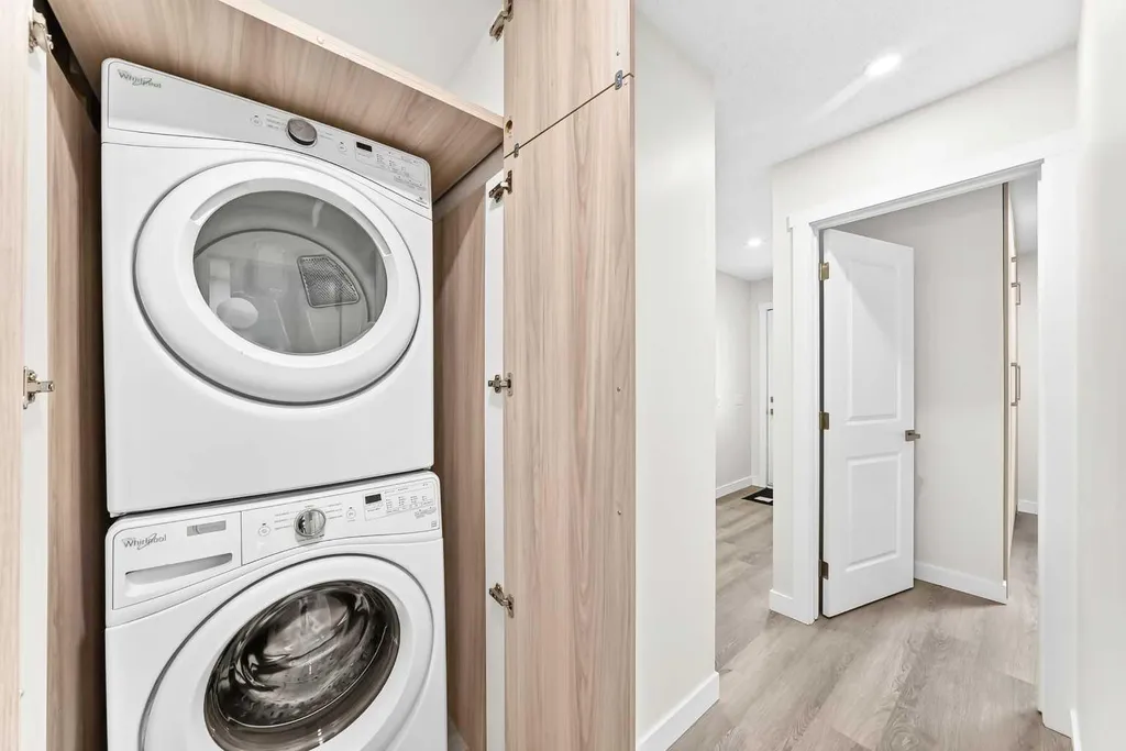 3319 Radcliffe Drive SE Calgary AB T2A 5X3