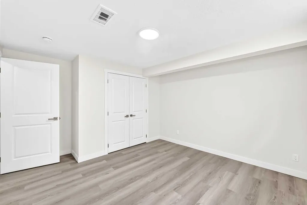 3319 Radcliffe Drive SE Calgary AB T2A 5X3