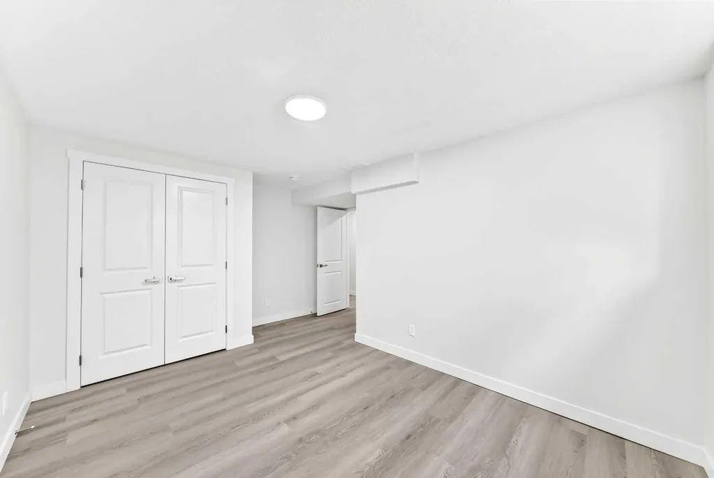 3319 Radcliffe Drive SE Calgary AB T2A 5X3