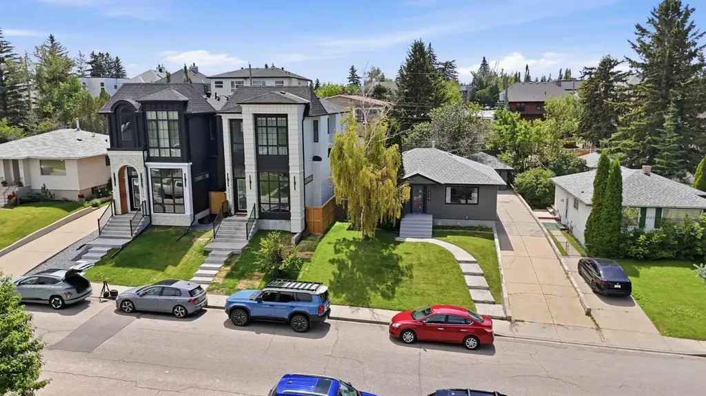 2119 22 Avenue SW Calgary AB T2T 0S6