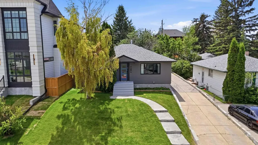 2119 22 Avenue SW Calgary AB T2T 0S6