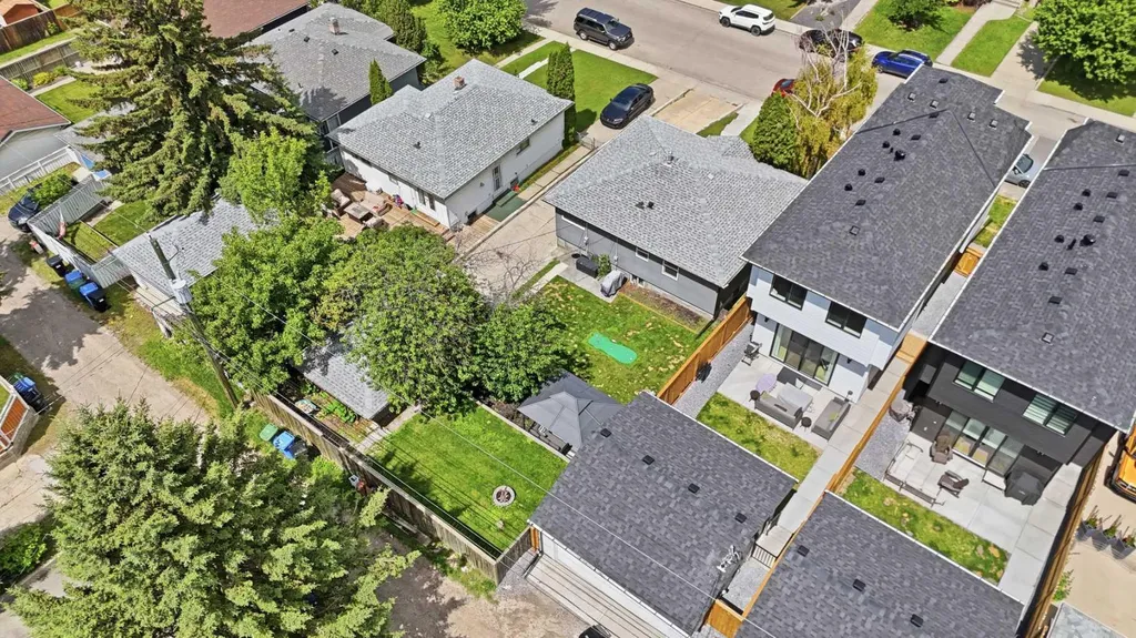 2119 22 Avenue SW Calgary AB T2T 0S6