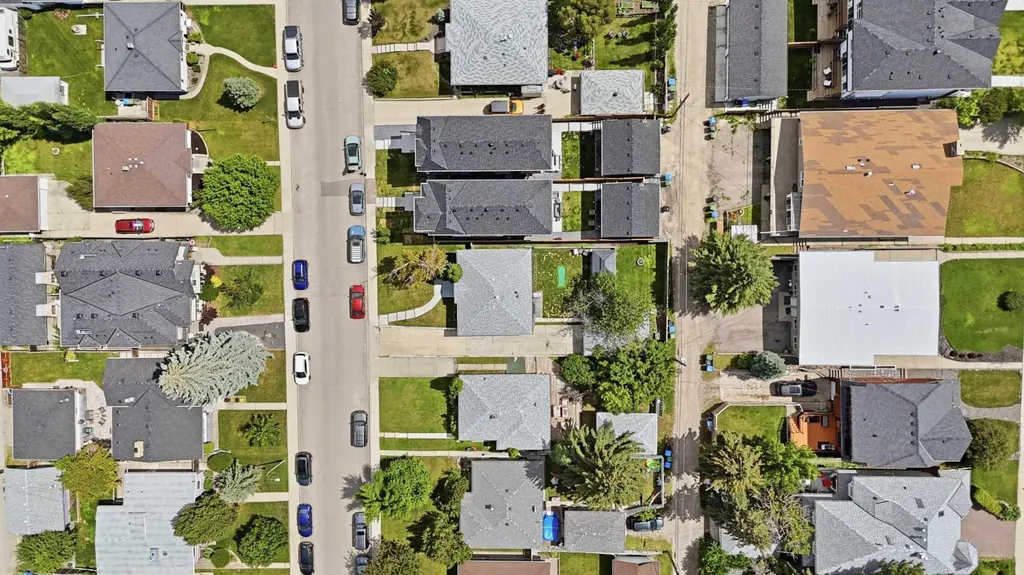 2119 22 Avenue SW Calgary AB T2T 0S6