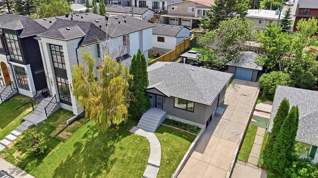 2119 22 Avenue SW Calgary AB T2T 0S6