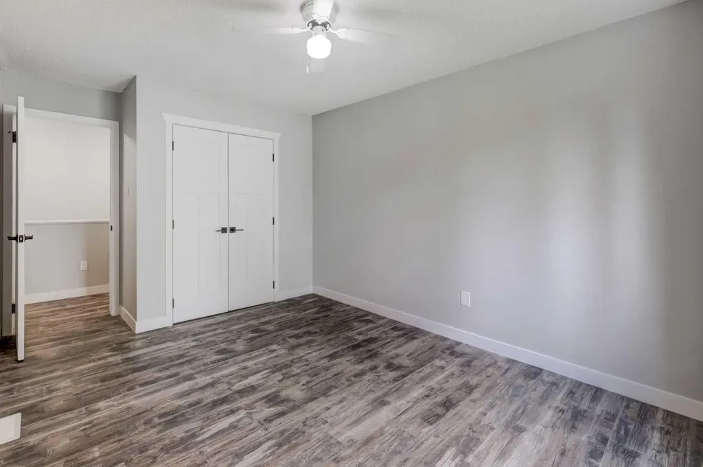 3525 43 Street SW Calgary AB T3E3P4