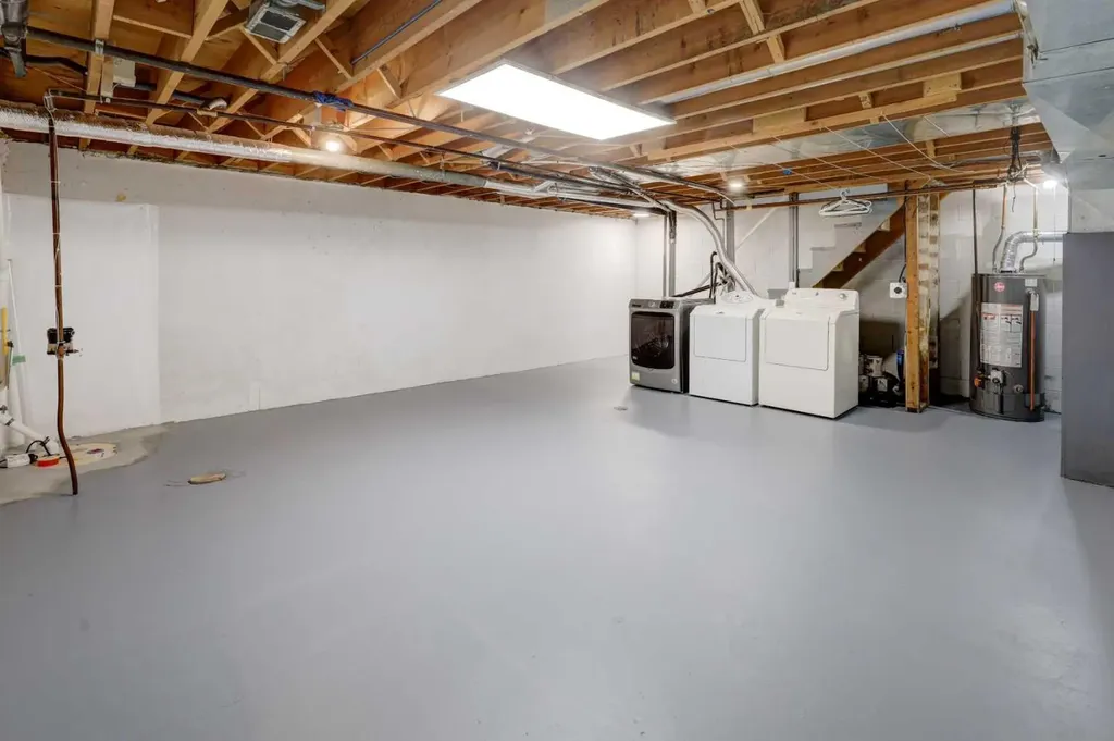 3525 43 Street SW Calgary AB T3E3P4