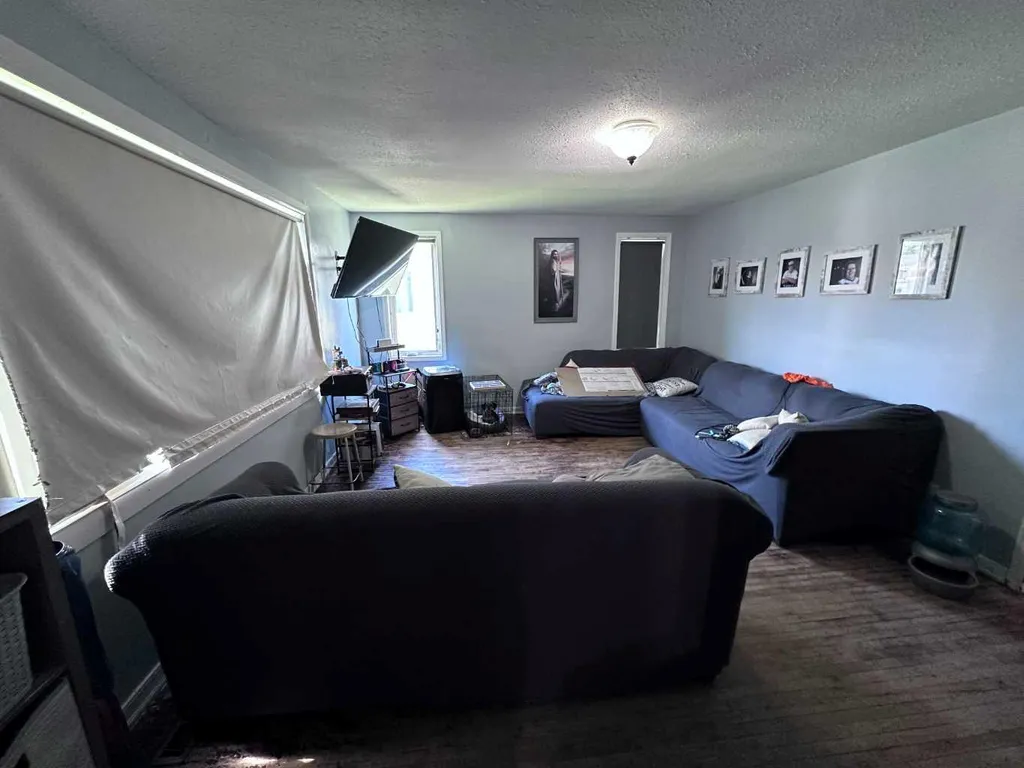 225 2 Avenue W Cardston AB T0K0K0